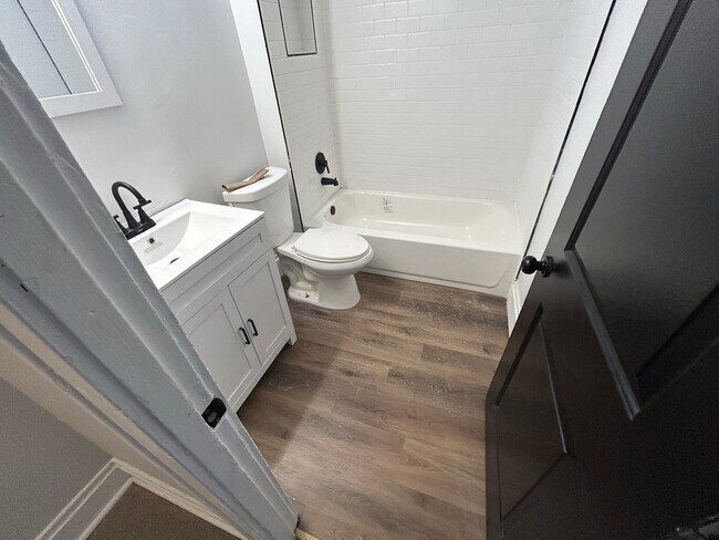 Building Photo - 1253-1255 N 6th St