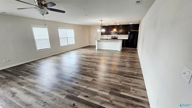 Building Photo - 276 Fenrose Dr