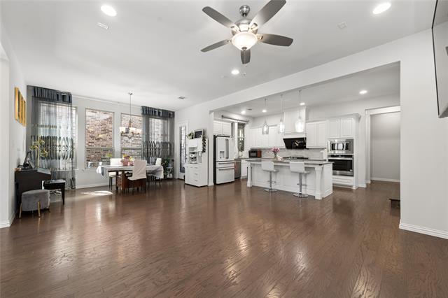 Building Photo - 7108 Royal View Dr