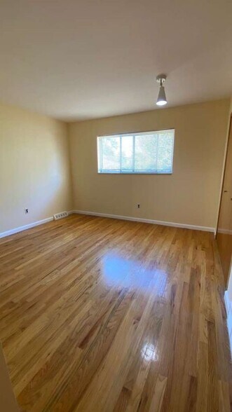 Building Photo - 28301 Mavis Dr