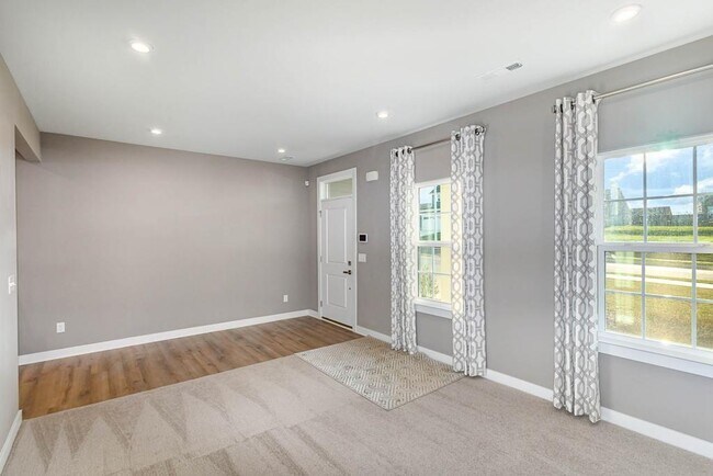 Building Photo - 4003 Bluebell Ln