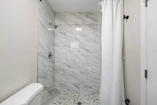 Building Photo - 1941 Tidewater Ct