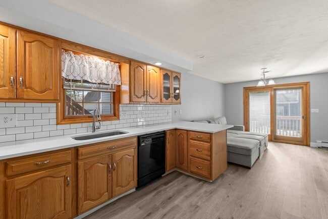 Building Photo - 38 Roosevelt St