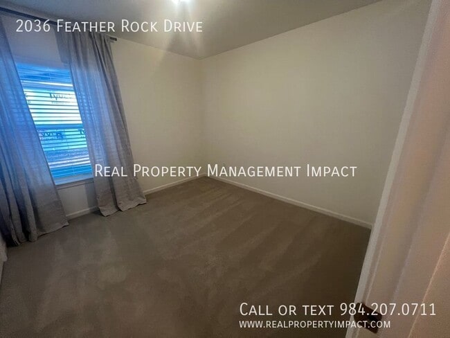 Building Photo - 2036 Feather Rock Dr