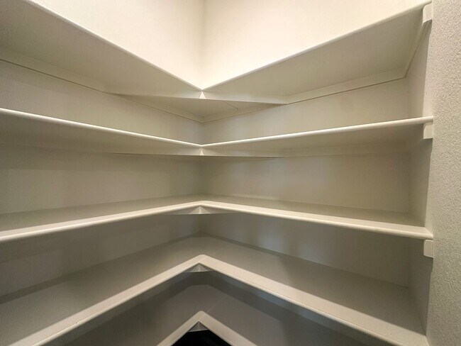 Building Photo - CORNER PAIRED HOME ACROSS THE PARK!