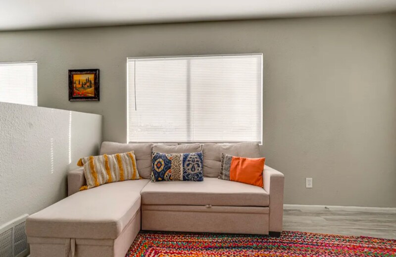 Building Photo - 1444 S 13th Ave