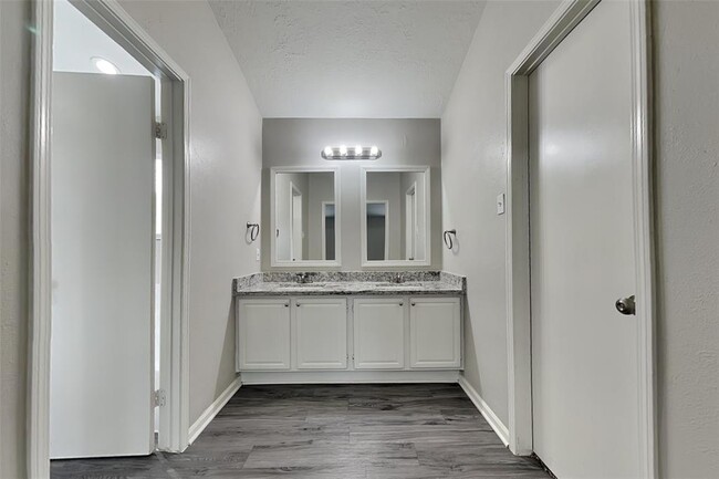 Building Photo - 3615 Darnell Ct