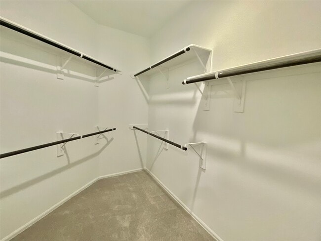 Building Photo - 3724 Moss Hl Rd