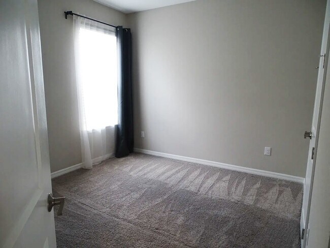 Building Photo - 5911 Fieldmoor Ct