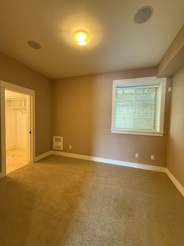 Building Photo - 2819 14th Ave W