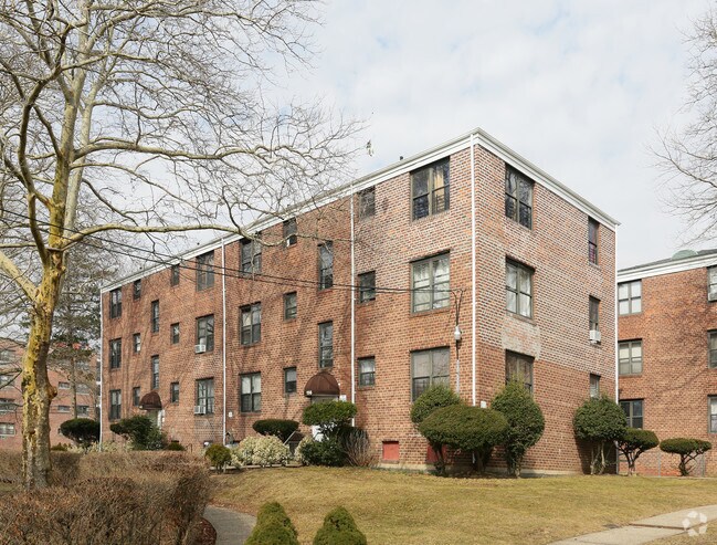 Building Photo - 155 S Ocean Ave