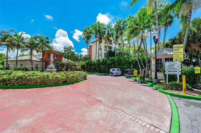 Building Photo - 8290 Lake Dr