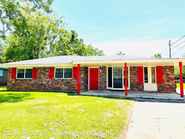 Primary Photo - 3 br, 2 bath House - 312 Upton Road