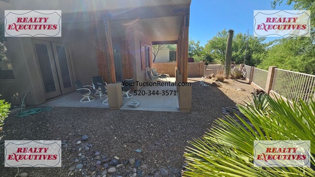 Building Photo - Sabino Springs - 2 bedroom, 2 bathrooms ho...