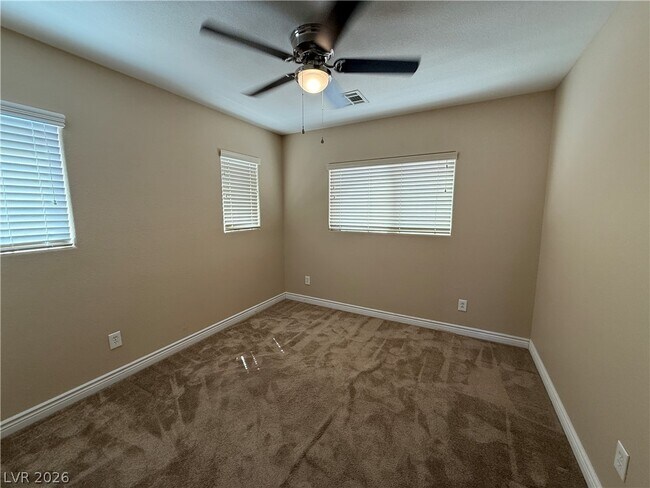 Building Photo - 651 Shadwell St