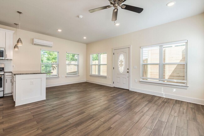 Building Photo - 3702 Tower View Ct