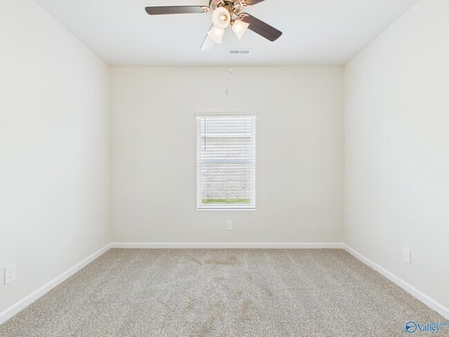 Building Photo - 112 Betty Williams Dr