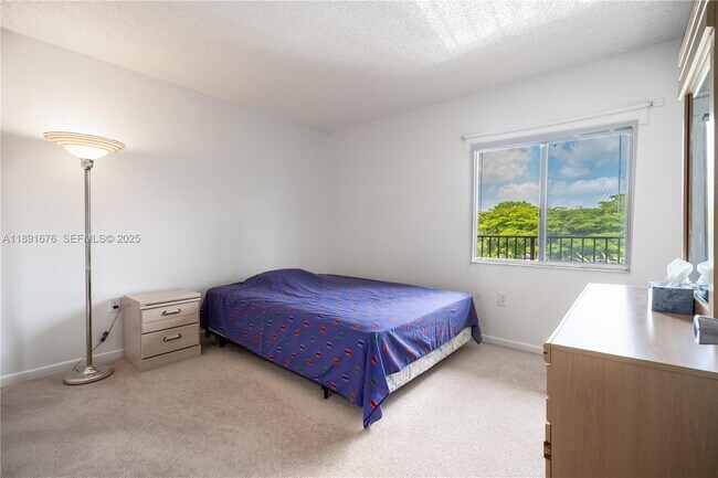 Building Photo - 13700 SW 11th St