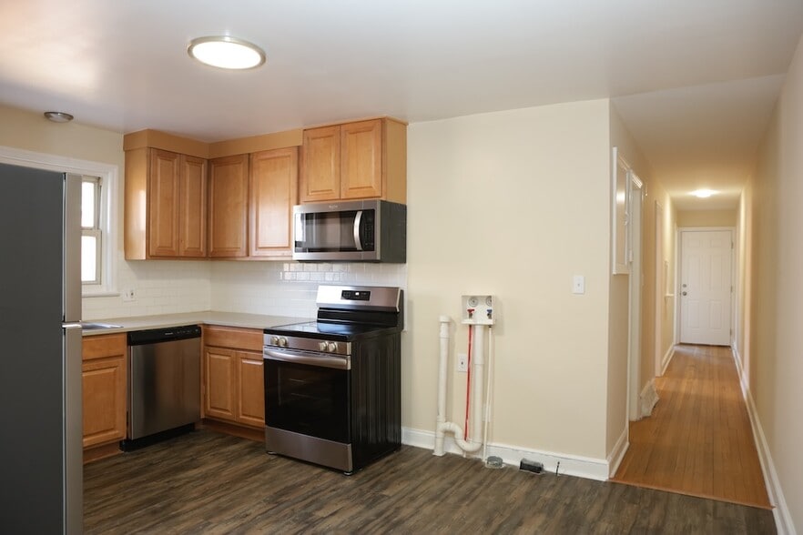 Building Photo - 1708 Walker Ave