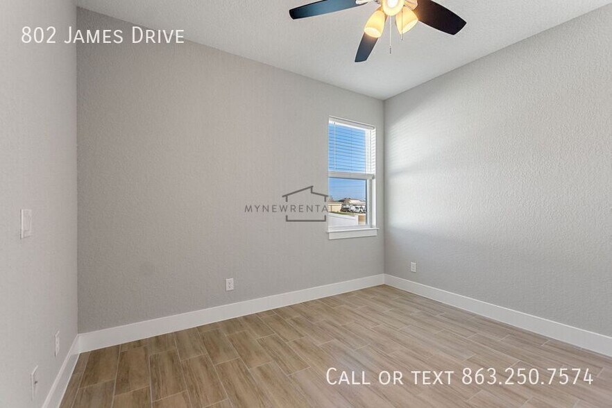 Building Photo - 802 James Dr