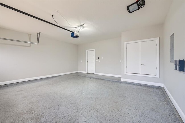Building Photo - 1609 Arial Dr