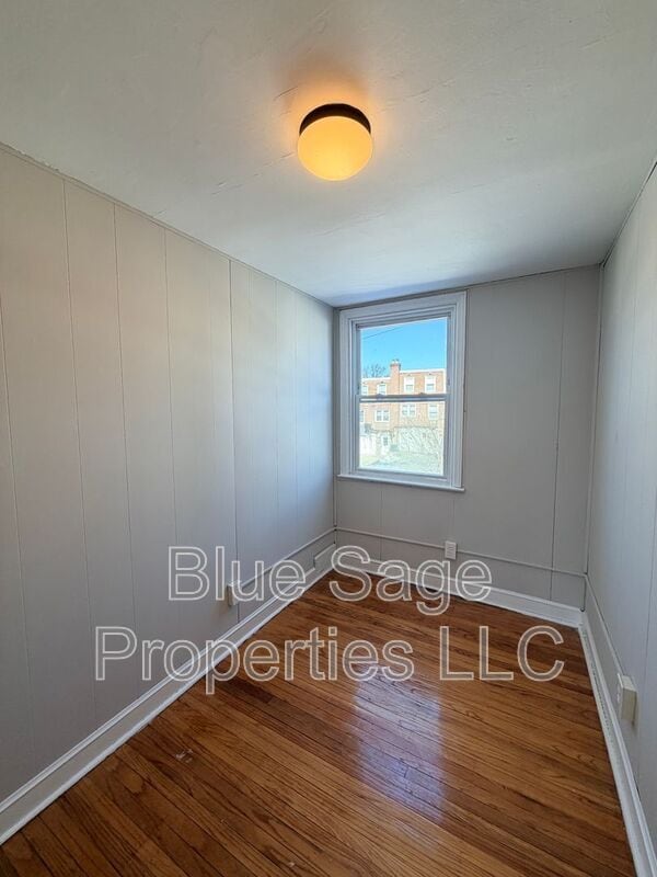 Building Photo - 5207 Westbrook Dr