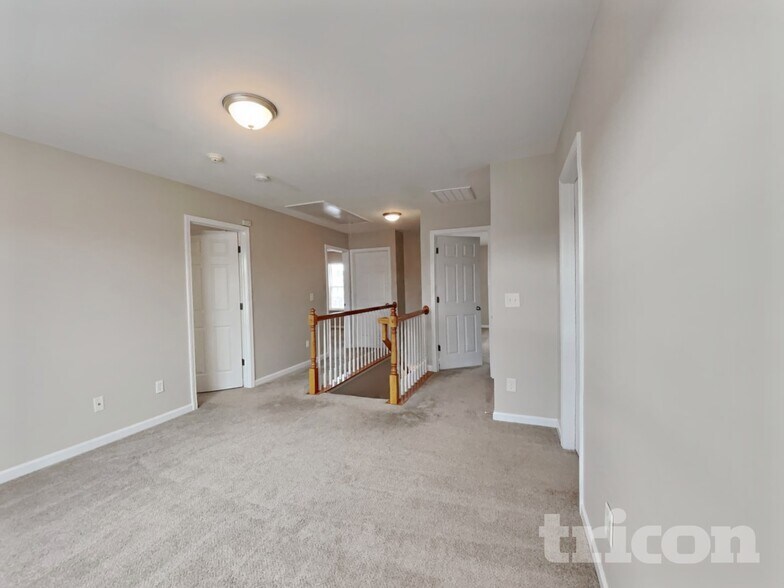 Building Photo - 4493 Paula Dr