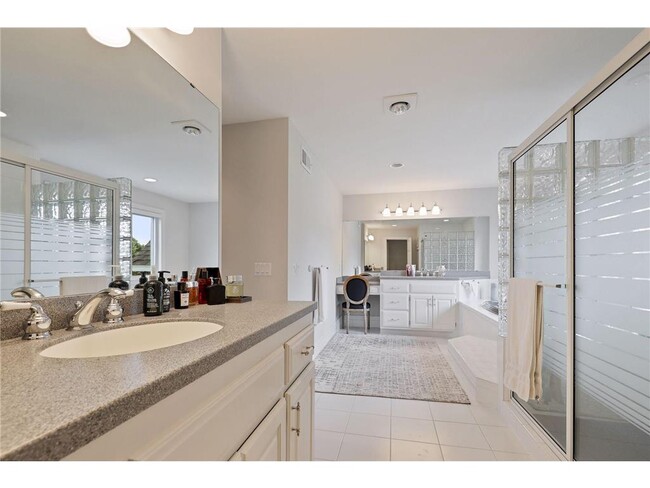 Building Photo - 960 Bayside Ln