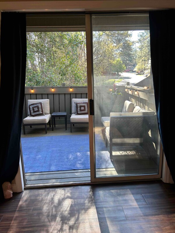 Building Photo - 14 The Cors