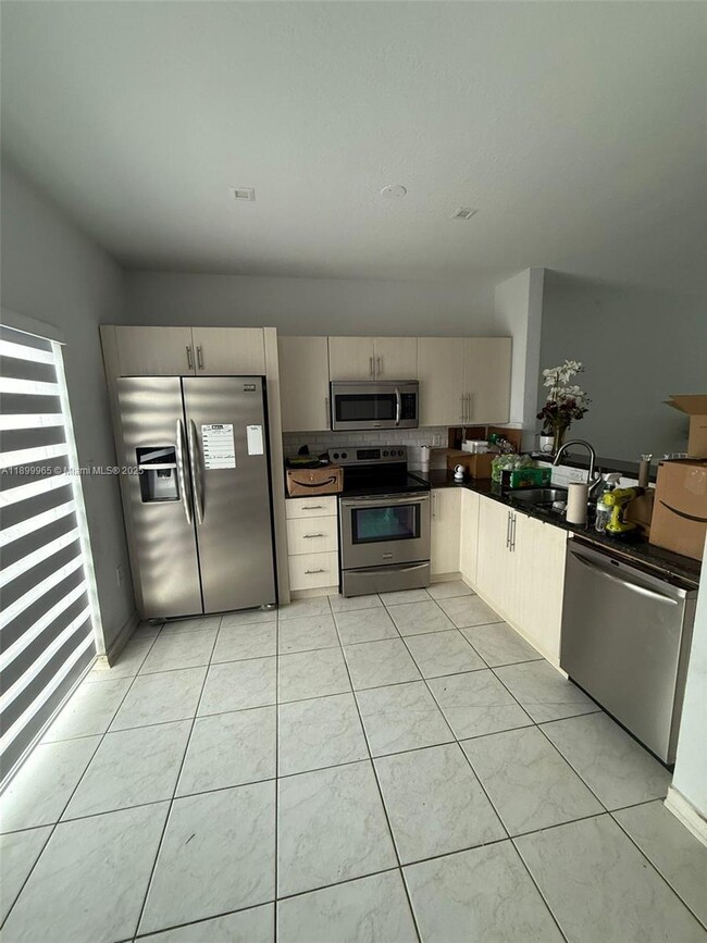 Building Photo - 17084 SW 138th Ct