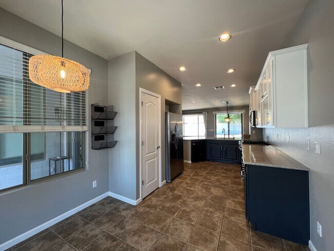 Building Photo - Gorgeous, upgraded home with a sparkling p...