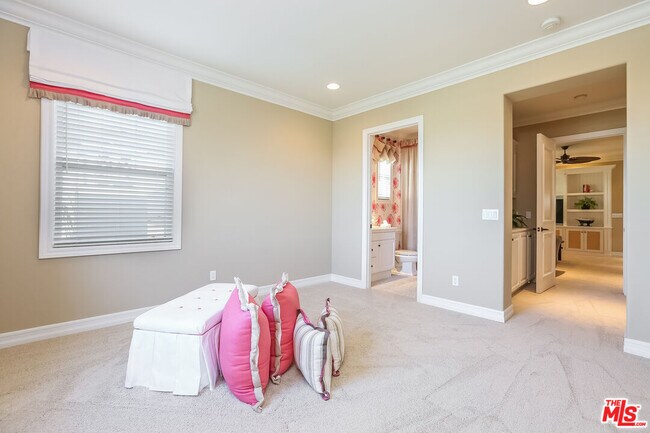 Building Photo - 7391 W Coastal View Dr