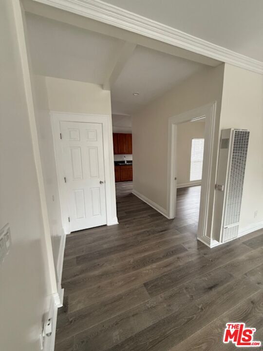 Building Photo - 5522 Sierra Vista Ave