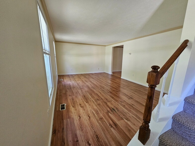 Building Photo - 17073 Drake Rd