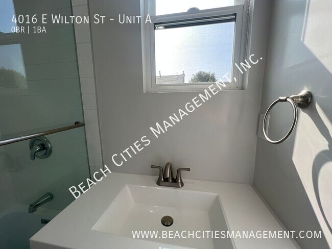 Building Photo - 4016 E Wilton St