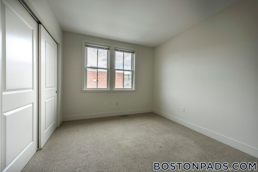 Building Photo - 110 Second St