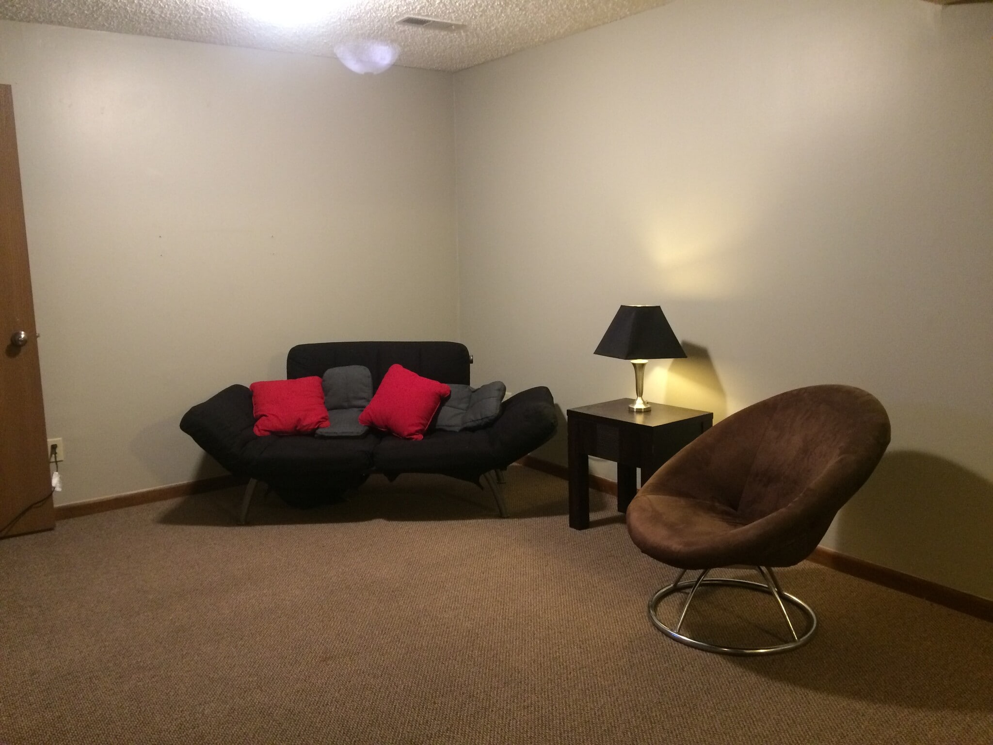 Building Photo - 1843 Hollywood Ct