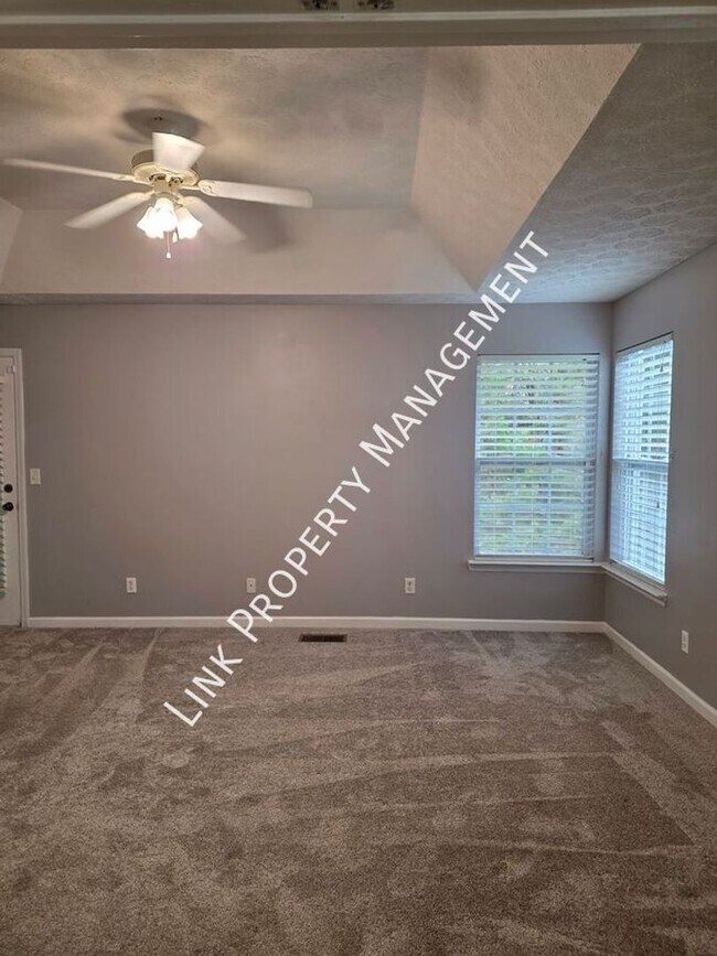 Building Photo - Beautiful 4-Bedroom Home in Desirable Harrison Location – Minutes from Volkswagen Plant!