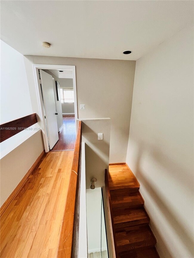 Building Photo - 253 Poinciana Island Dr