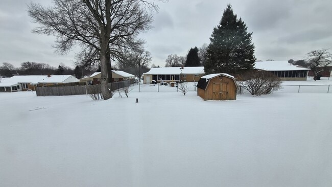 Building Photo - 2689 Sierra Dr