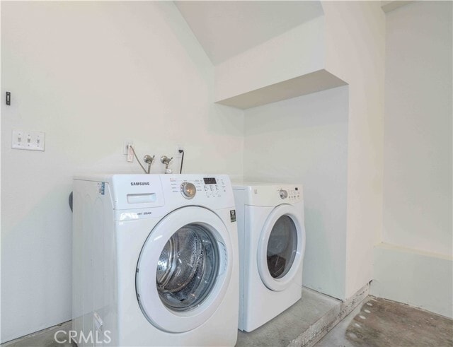 Building Photo - 9027 Primavera Lane