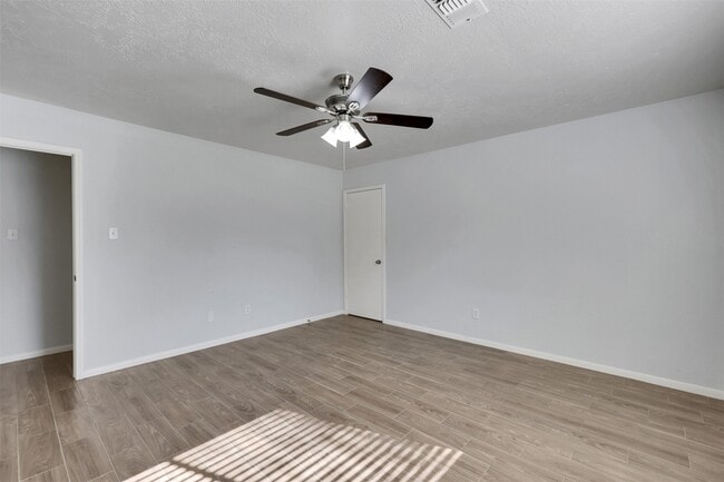 Building Photo - 28711 Atherstone St