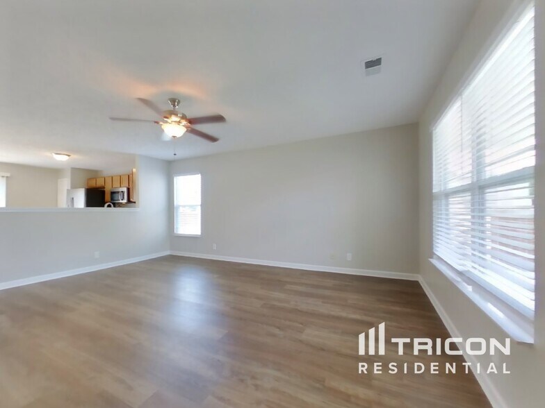 Building Photo - 2137 Erin Ln