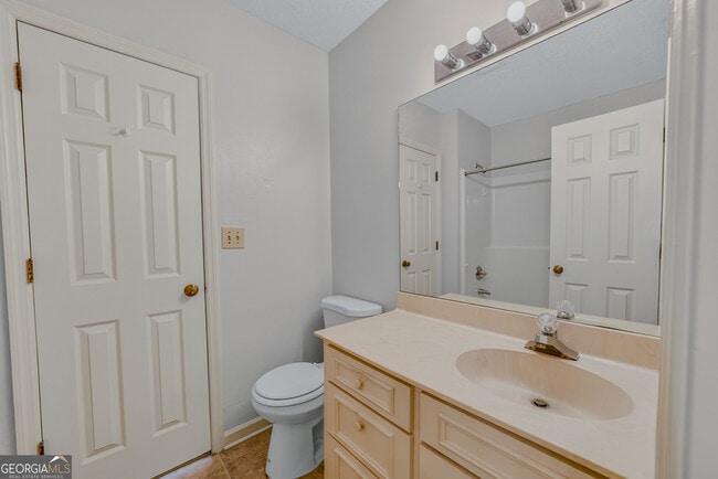Building Photo - 207 Harwell Ave