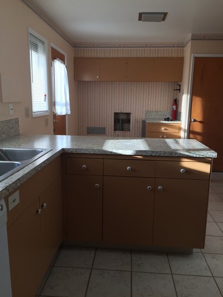 Building Photo - 5170 NE Willamette Ave