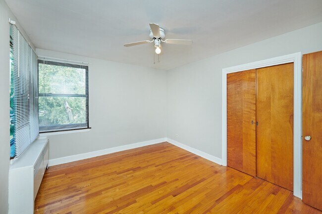 Building Photo - 7371 N Winchester Ave