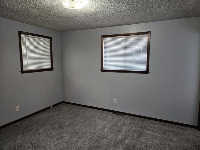 Building Photo - 2425 Emery St