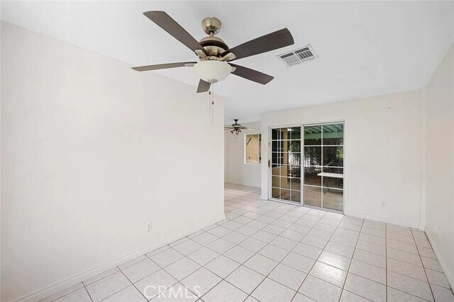 Building Photo - 14012 Sayre St