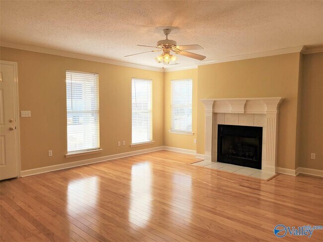 Building Photo - 5308 Frankford Dr SE