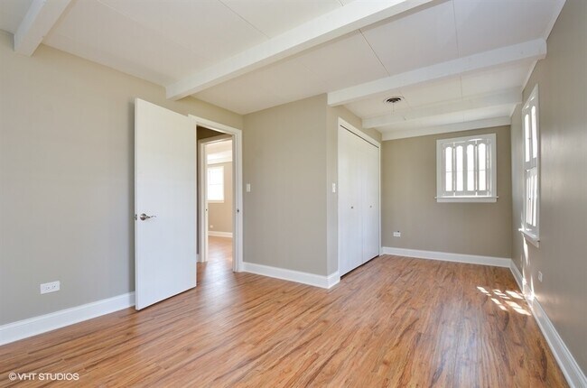 Building Photo - 23379 Forest Ct